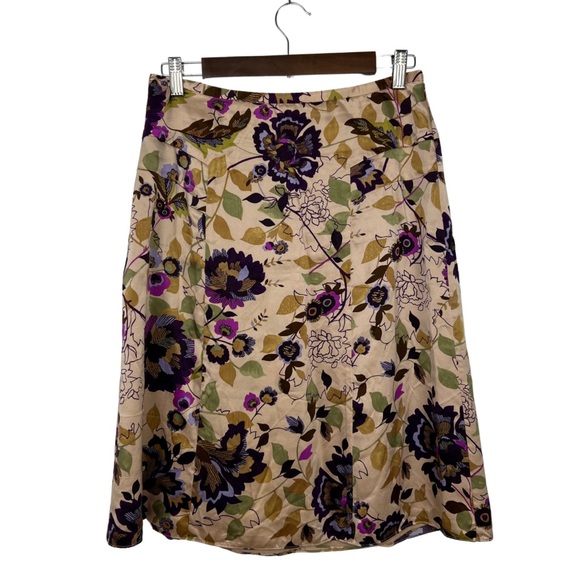 i.e. Beige & Purple Floral Y2K 100% Silk Knee-Length A-Line Skirt Size 6 - Picture 5 of 7
